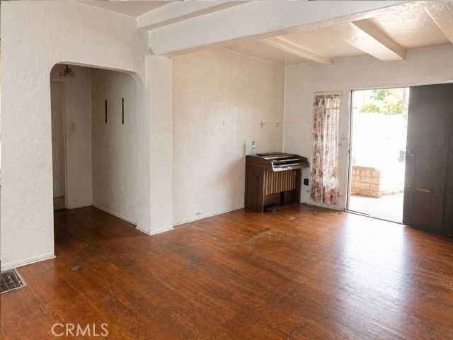 211 S Bel Aire Drive, Burbank, CA 91501