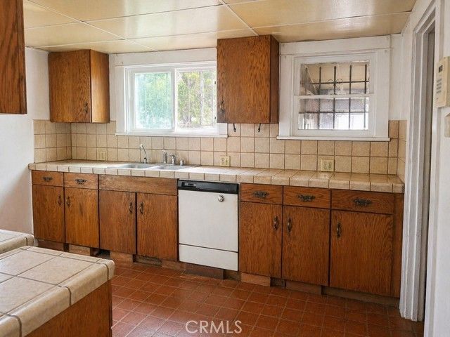 211 S Bel Aire Drive, Burbank, CA 91501