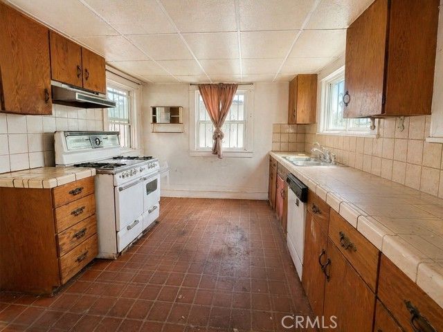 211 S Bel Aire Drive, Burbank, CA 91501