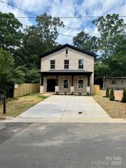 588 Washington Lane, Albemarle, NC 28001