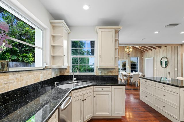 3304 N Flagler Drive, West Palm Beach, FL 33407