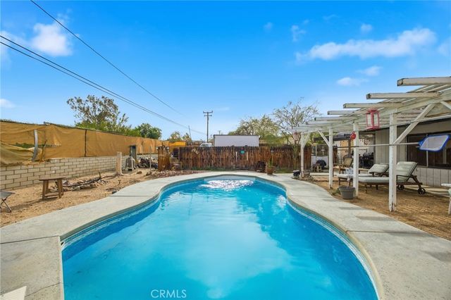 7725 Sahara, 29 Palms, CA 92277