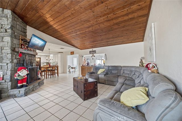 7725 Sahara, 29 Palms, CA 92277