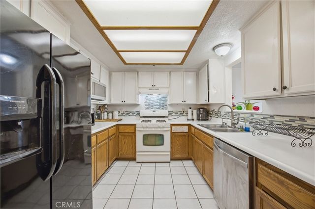 7725 Sahara, 29 Palms, CA 92277