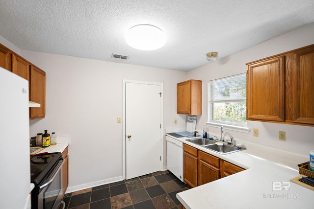 620 S Oak Street, Foley, AL 36535