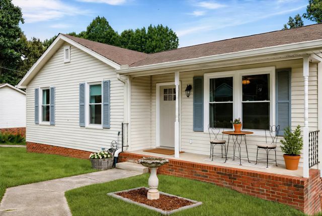 250 Old Columbia Rd, Dickson, TN 37055