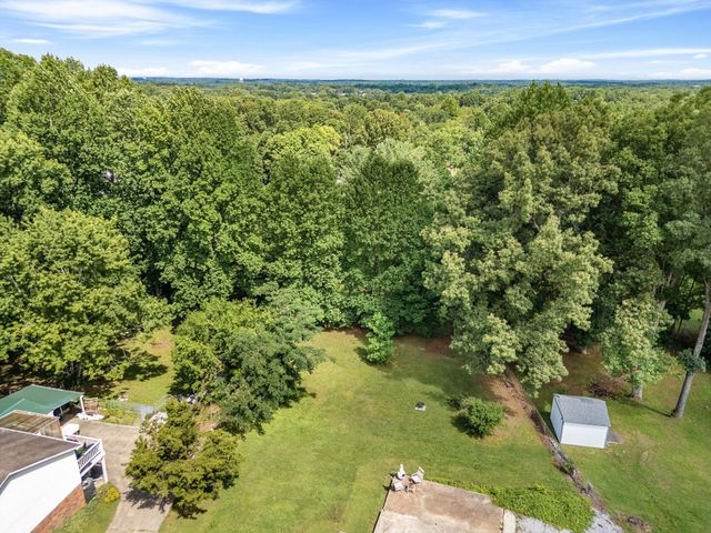 250 Old Columbia Rd, Dickson, TN 37055