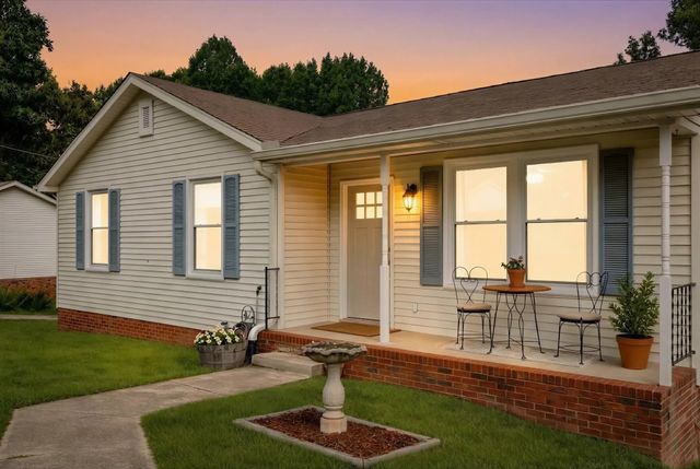 250 Old Columbia Rd, Dickson, TN 37055