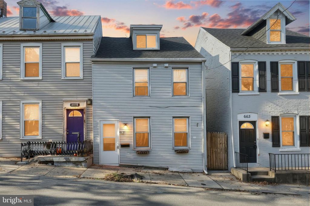 665 FREMONT ST, Lancaster, PA 17603