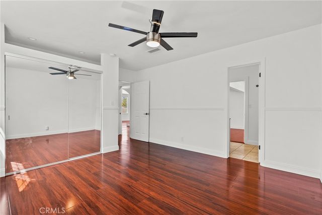 23036 Burbank, Woodland Hills, CA 91367