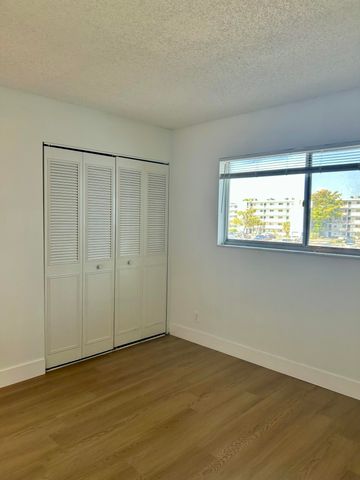 8540 N Sherman Circle 305, Miramar, FL 33025