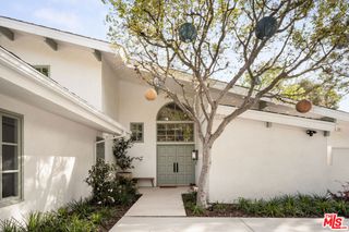 13641 Bayliss Road, Los Angeles, CA 90049