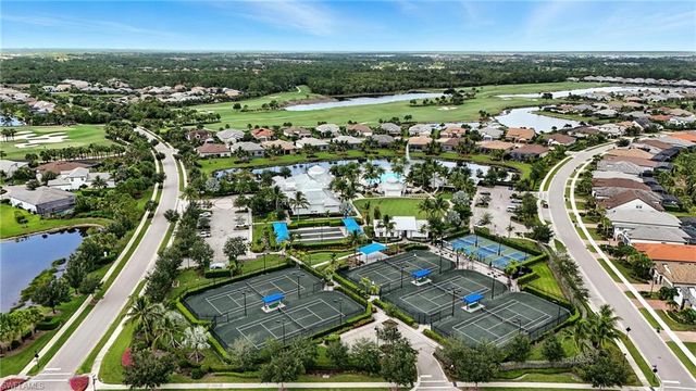 9436 Whooping Crane WAY, Naples, FL 34120