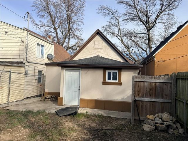 436 Lawndale Avenue, Kansas City, MO 64123