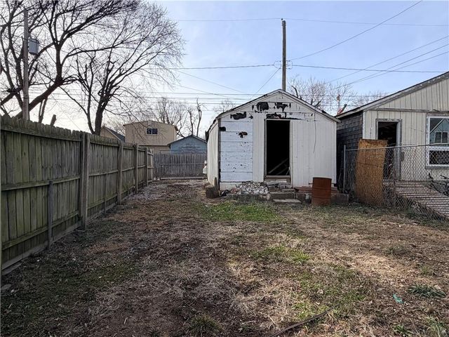 436 Lawndale Avenue, Kansas City, MO 64123