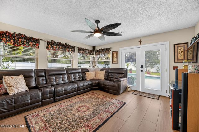 8435 BEAUTYBUSH Court, Jacksonville, FL 32244