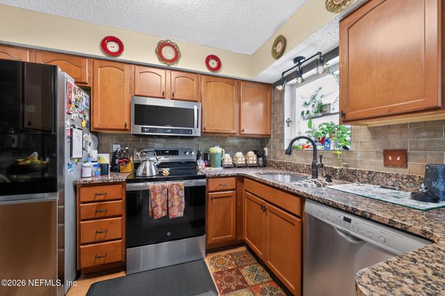8435 BEAUTYBUSH Court, Jacksonville, FL 32244