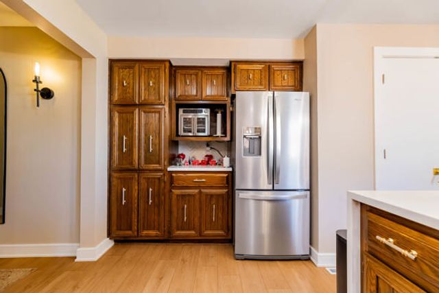 9205 Menard Avenue, Oak Lawn, IL 60453