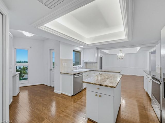2905 GULF SHORE BLVD N 501N, Naples, FL 34103