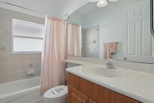 477 NW Blue Lake Drive, Port St Lucie, FL 34986