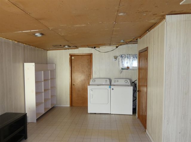 8376 E Baldwin Avenue, Watervliet, MI 49098