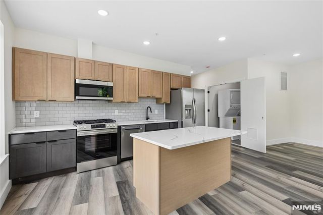 448 -452 Orange Avenue 203, Newark, NJ 07103