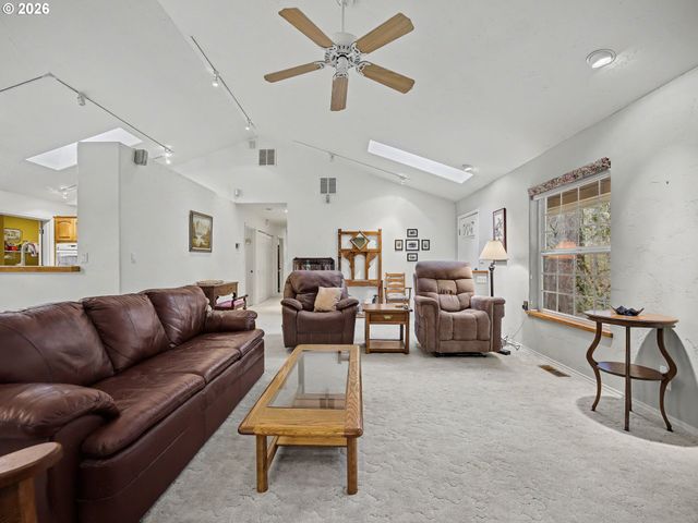 65600 E BROOKSIDE St, Welches, OR 97067