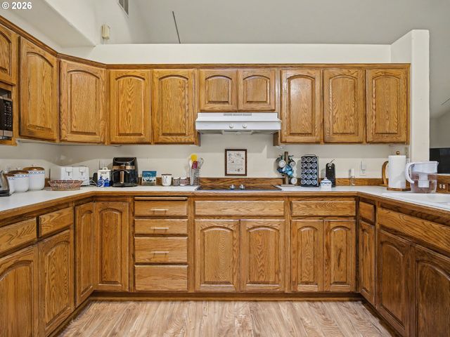 65600 E BROOKSIDE St, Welches, OR 97067