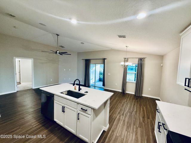 1026 Dania Circle NE, Palm Bay, FL 32905