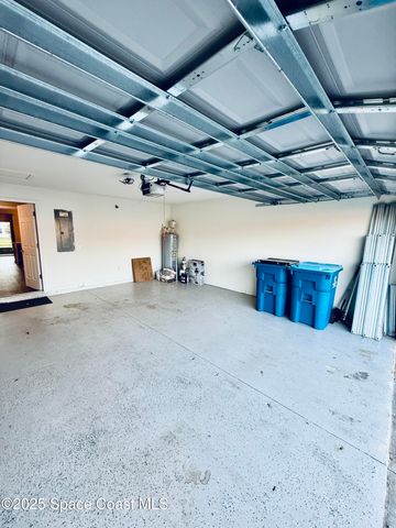 1026 Dania Circle NE, Palm Bay, FL 32905