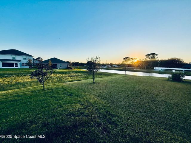 1026 Dania Circle NE, Palm Bay, FL 32905