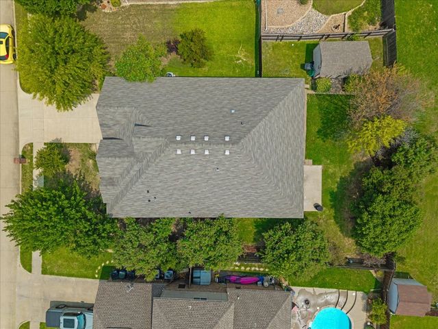 102 Briarstone Drive, Alvarado, TX 76009