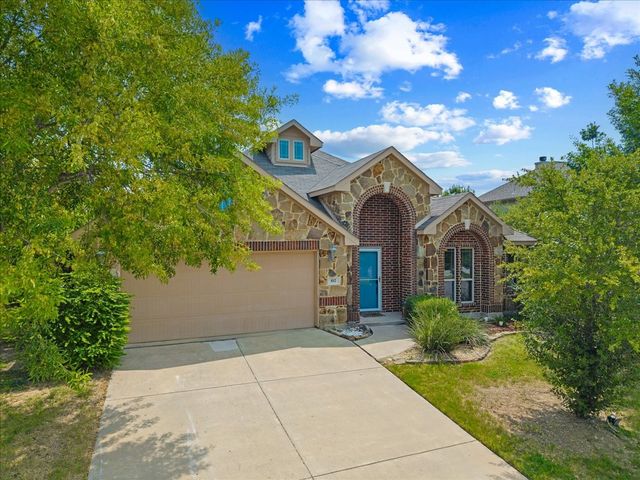 102 Briarstone Drive, Alvarado, TX 76009