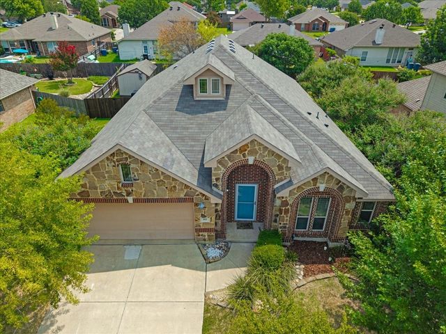 102 Briarstone Drive, Alvarado, TX 76009