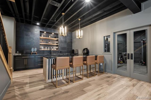 2584 Heights View Court, Rochester, MI 48306