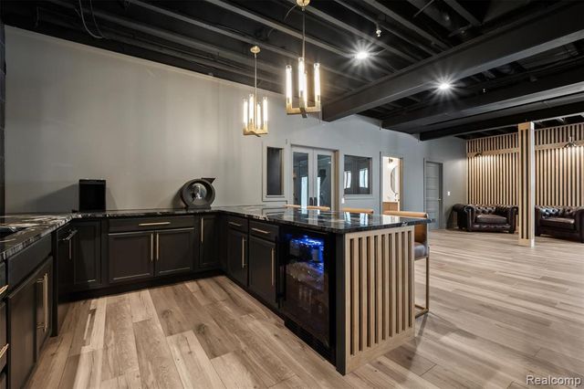 2584 Heights View Court, Rochester, MI 48306