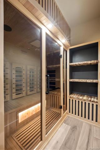 2584 Heights View Court, Rochester, MI 48306