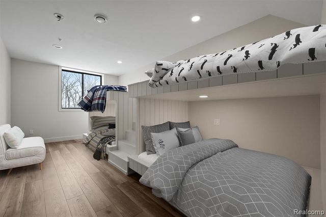 2584 Heights View Court, Rochester, MI 48306