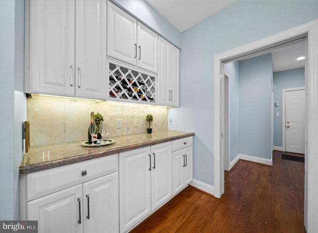 9 E ALDINE DR, Hockessin, DE 19707