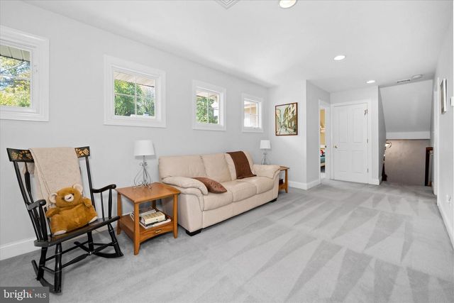 9 E ALDINE DR, Hockessin, DE 19707