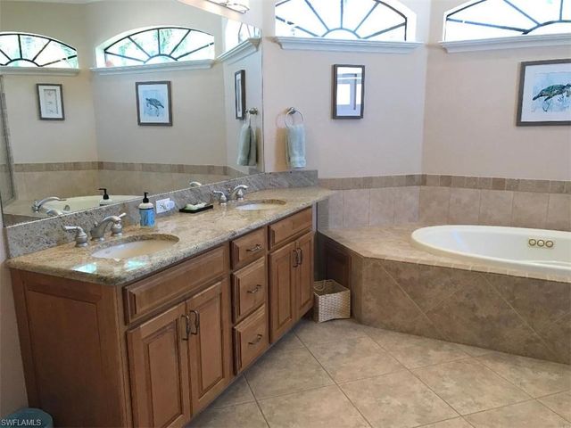 1624 SW 43rd LN, Cape Coral, FL 33914