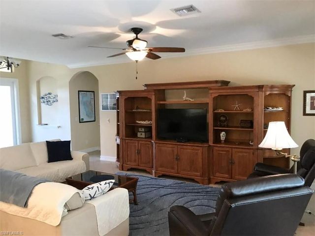 1624 SW 43rd LN, Cape Coral, FL 33914