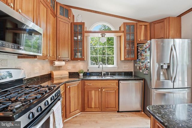 7601 CERVANTES CT, Springfield, VA 22153