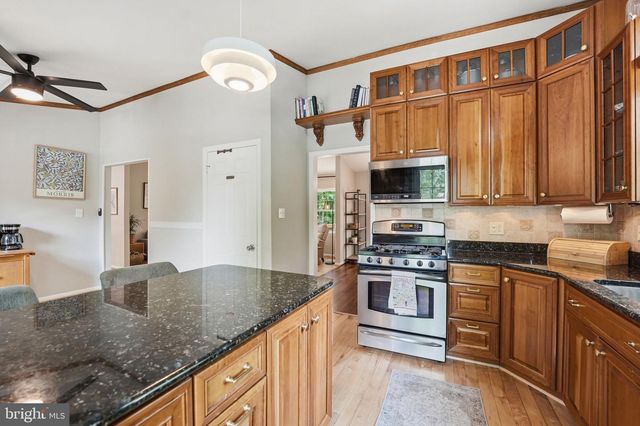 7601 CERVANTES CT, Springfield, VA 22153