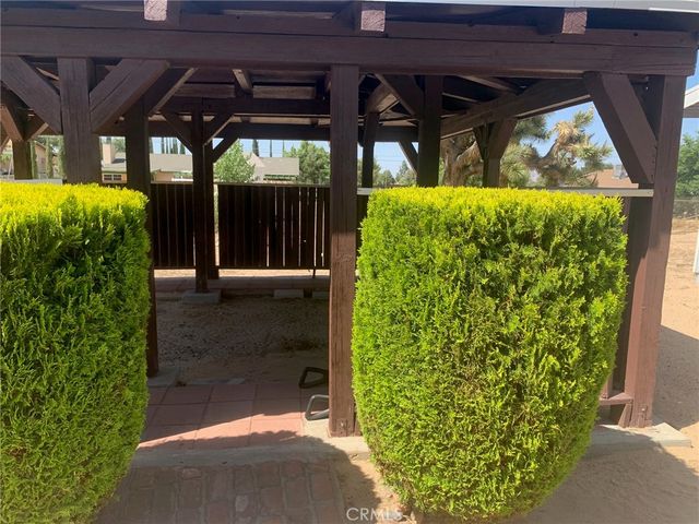 18346 Main, Hesperia, CA 92345