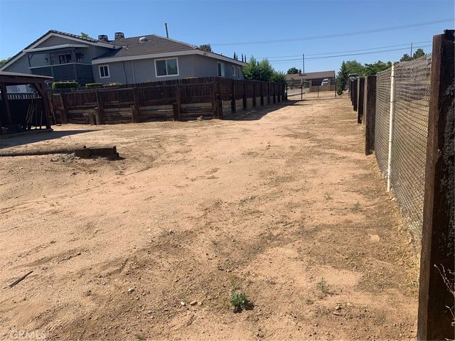 18346 Main, Hesperia, CA 92345