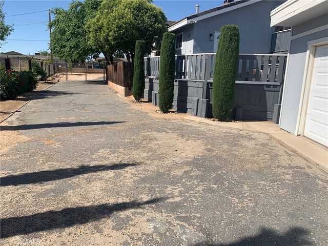 18346 Main, Hesperia, CA 92345