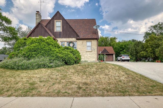 20060 W Greenfield AVENUE, Brookfield, WI 53045