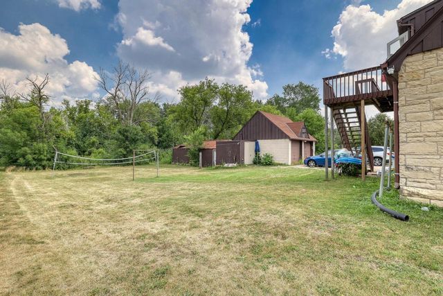 20060 W Greenfield AVENUE, Brookfield, WI 53045