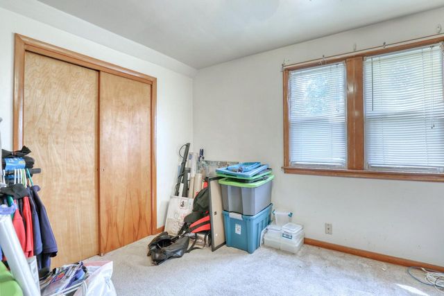 20060 W Greenfield AVENUE, Brookfield, WI 53045